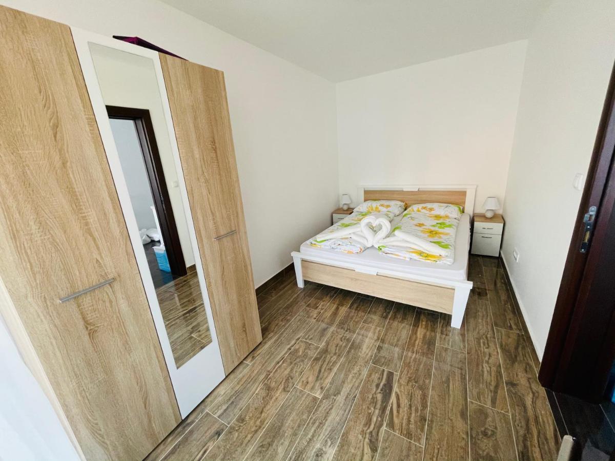 Apartmani Zivkovic Srebrno Jezero Veliko Gradište Esterno foto